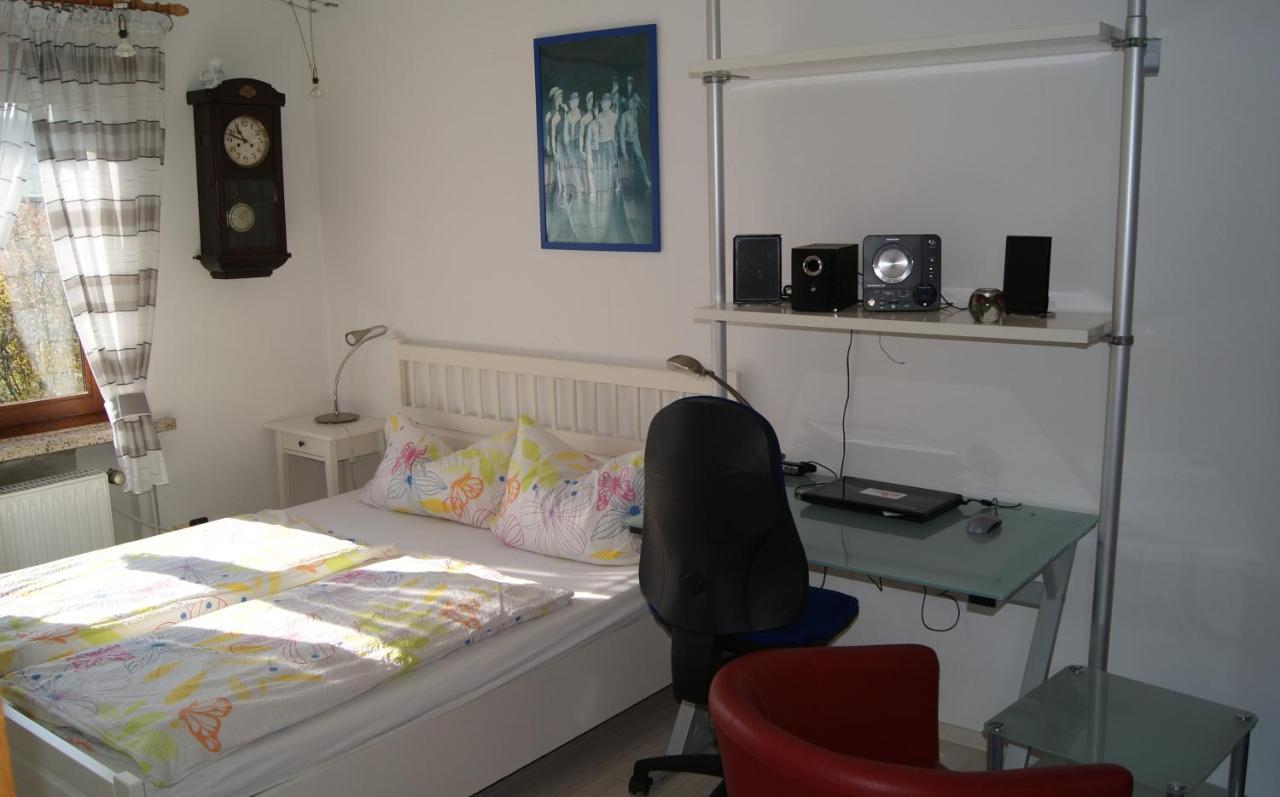 Komplette Wohnung Im Schoenen Weserbergland / Heyen ภายนอก รูปภาพ